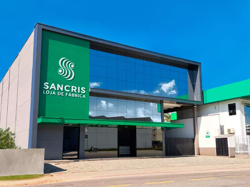 Nova loja de fábrica SANCRIS em Brusque, Santa Catarina. Loja de linhas, fios e zíperes com alto padrão de qualidade, entrega rápida e pronto atendimento.